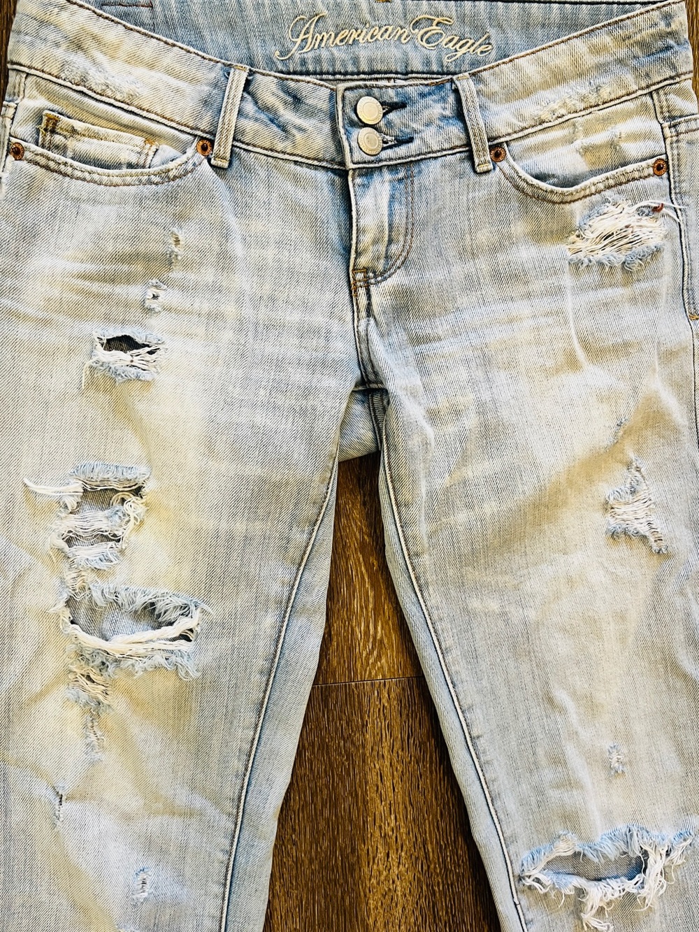American Eagle Ultra Low Rise Capris!